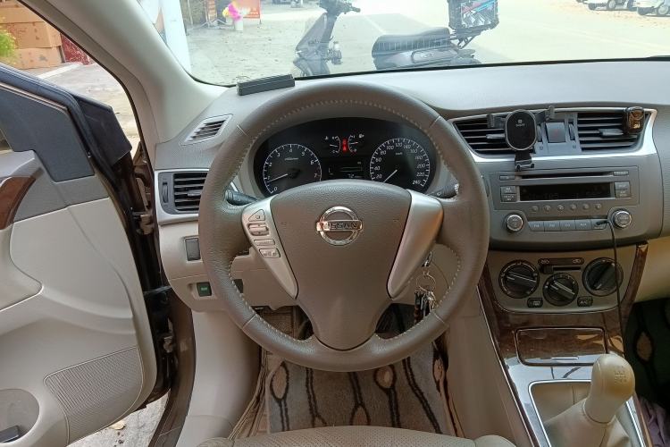 Used Nissan Sylphy 2012 1.6 XL Manual Luxury Edition Steering Wheel