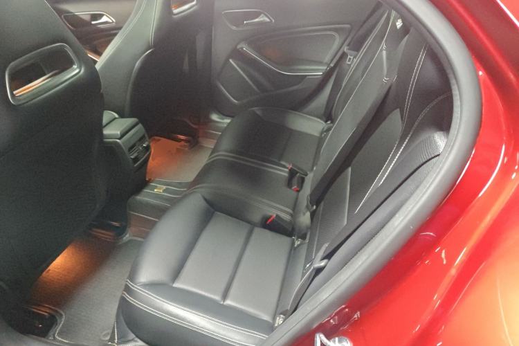 Used Mercedes-Benz GLA 2019 GLA 200 Fashion Model Left Rear Seat