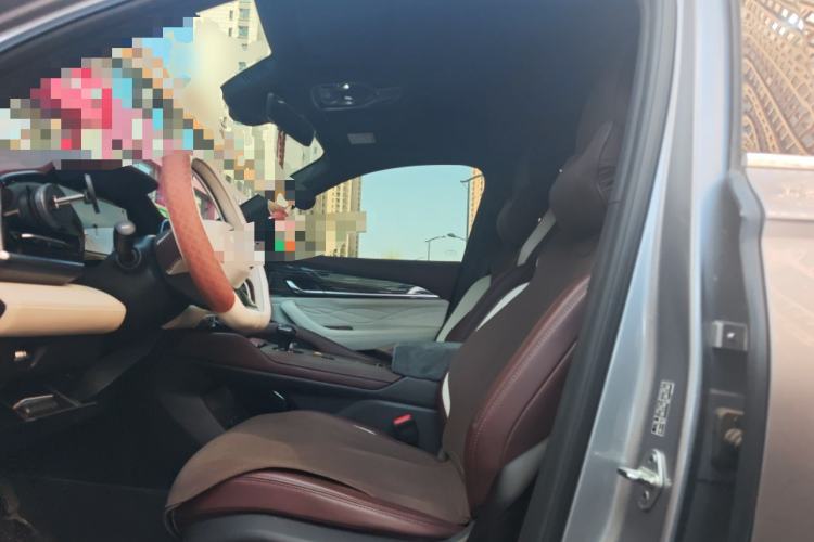 Used Geely Auto Monjaro L 2024 2.0TD High-Power Automatic Two-Wheel Drive Yunqi Version
