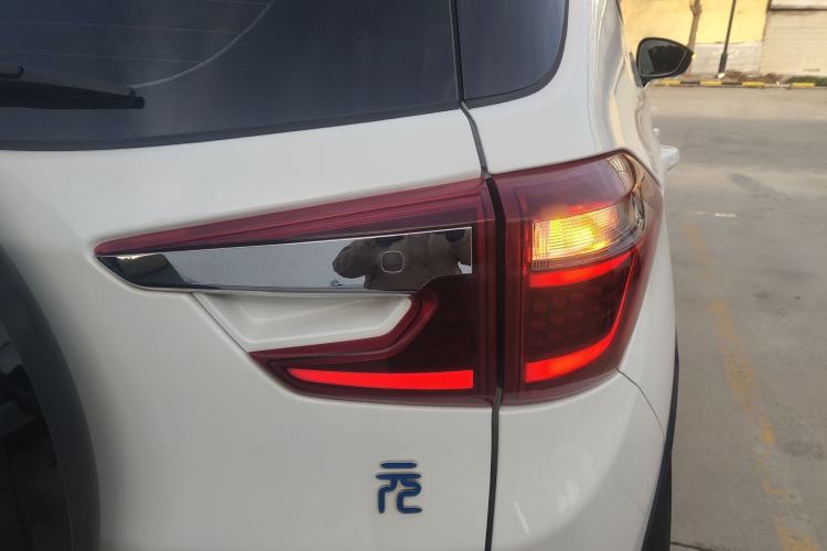 Used BYD Yuan New Energy 2019 EV360 Smart Connect Leading Model Right Rear Taillight