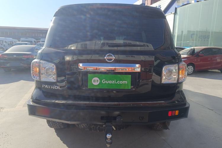 Used Nissan Patrol 2017 4.0L SE U.S.-Spec Version
