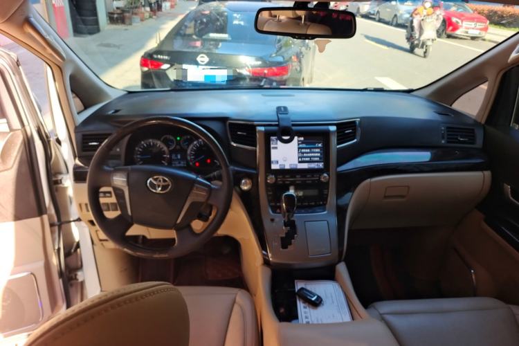 Used Toyota Alphard 2011 3.5L Luxury Edition
