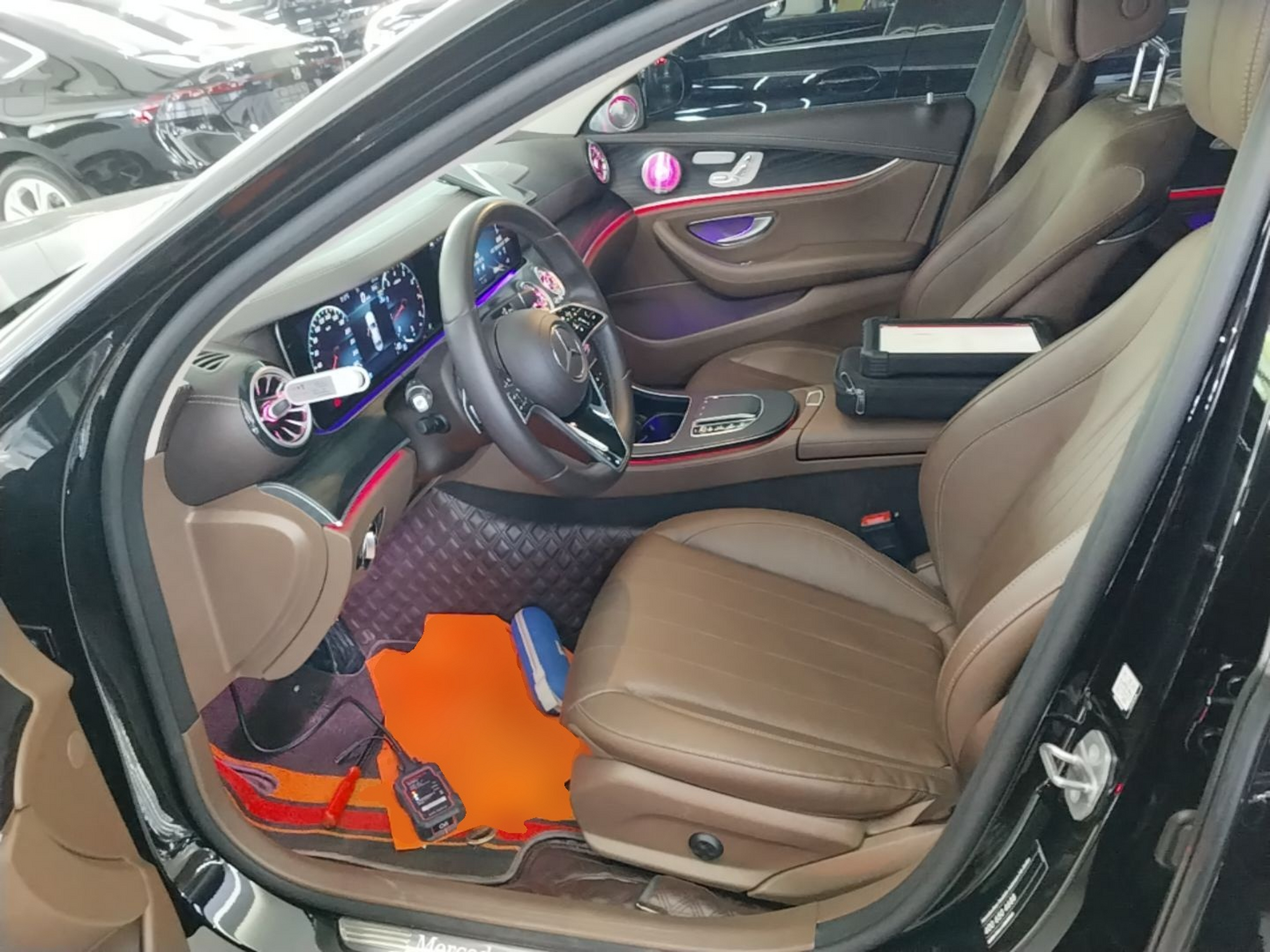 Переднее сиденье в автомобиле