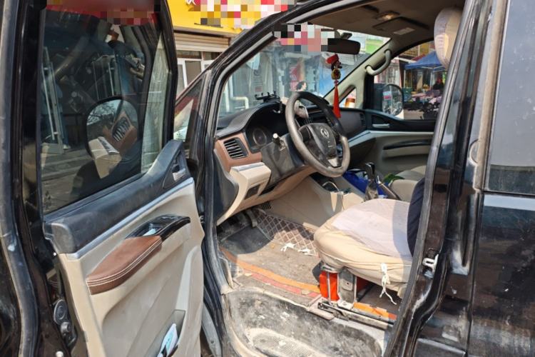 Used FORTHING Lingzhi 2019 Facelifted M5L 1.6L 7-Seater Base Model China VI Standard Driver Seat