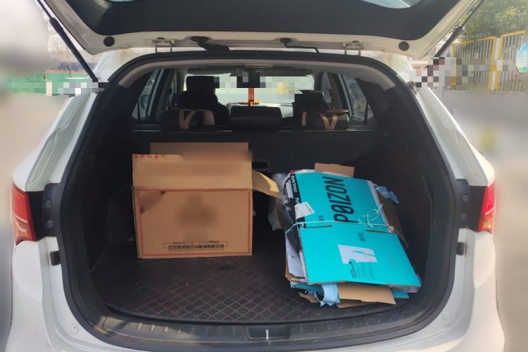 Used Hyundai Santa Fe 2015 2.0T Automatic Two-Wheel Drive Smart Version 5 Seats