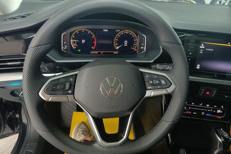 Used Volkswagen Passat 2025 Outstanding Model 380TSI Starry Dragon Edition
