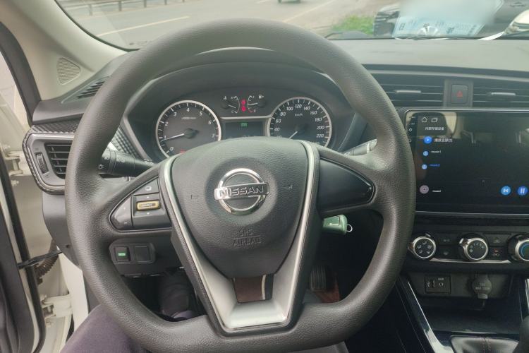 Used Nissan Lannia 2016 1.6L Manual Cool Edition
