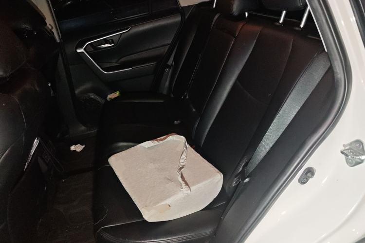 Used Toyota RAV4 2020 2.0L CVT Two-Wheel Drive Fashion Edition
