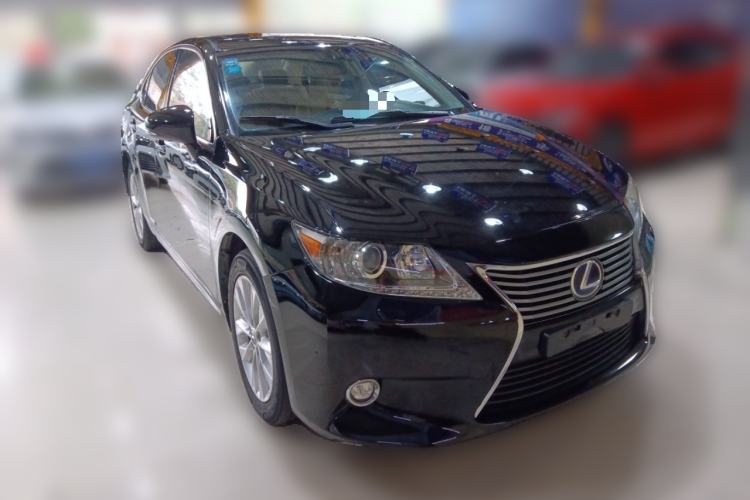 Used Lexus ES 2013 300h Elite Edition