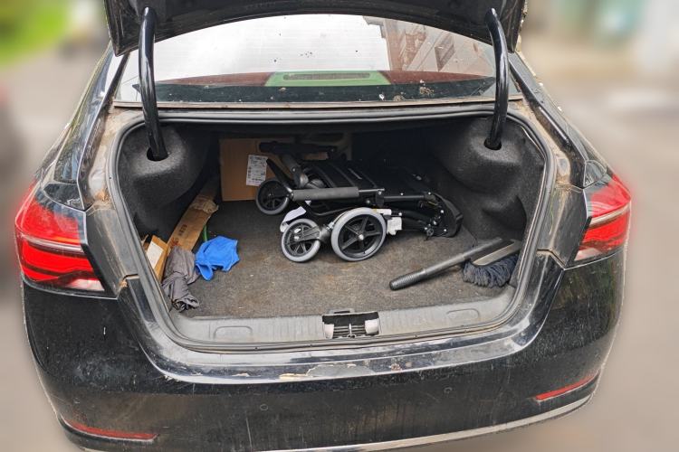 Used Roewe e950 2017 50T Hybrid Connect Flagship Edition