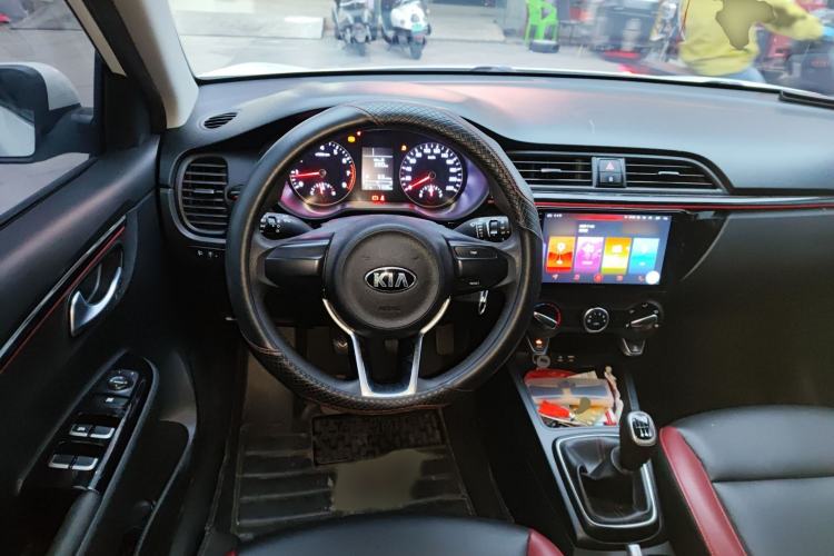 Used Kia KX Cross 2017 1.4L MT GLS
