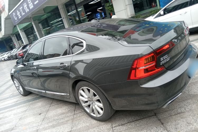 Used Volvo S90 2020 Facelifted T5 Zhiyi Luxury Edition
