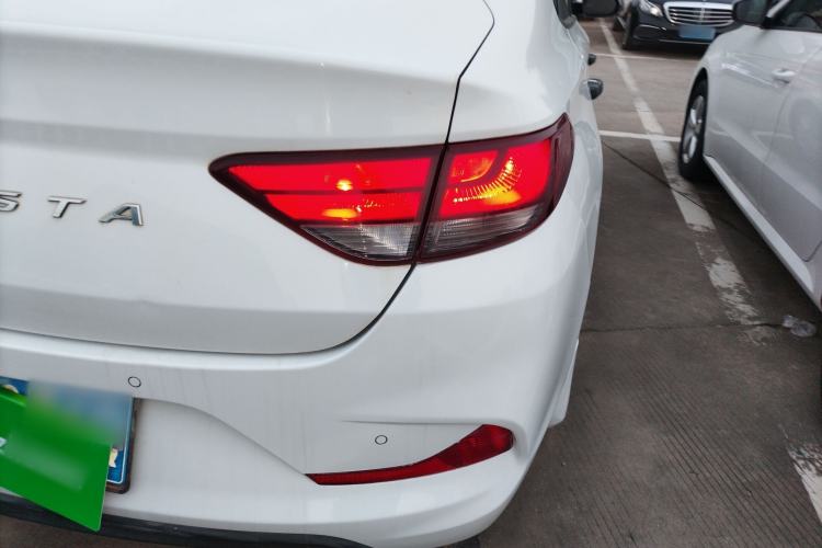 Used Hyundai Celesta 2020 1.6L Automatic GL Enjoyable Edition
