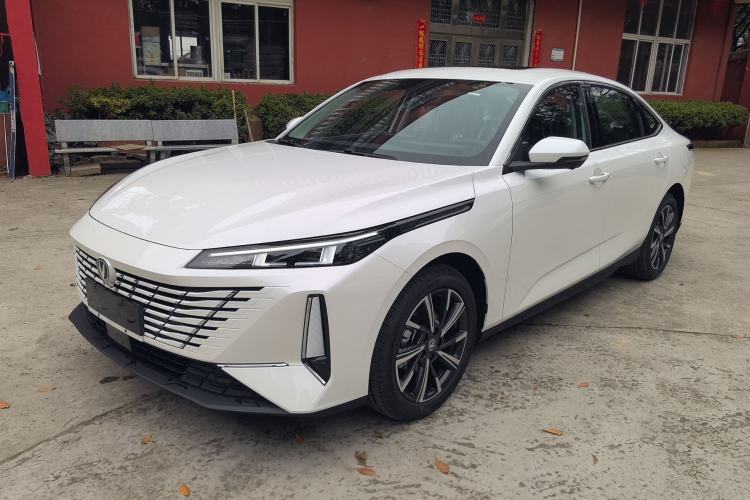 Used CHANGAN Eado 2025 Blue Whale 1.5T 500Bar Prestige Model