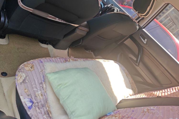 Used GAC Trumpchi GS4 2017 200T G-DCT Two-Wheel Drive Comfort Edition Left Rear Seat