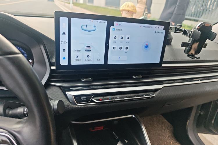 Used Geely Auto Emgrand 2023 4th Generation Champion Edition 1.5L CVT Prestige Model Audio And AC Panel