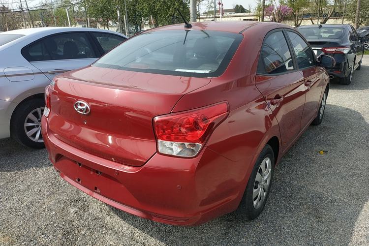 Used Hyundai Verna (older generation) 2020 1.4L Manual GL Refreshed Edition Rear Right 45 Deg