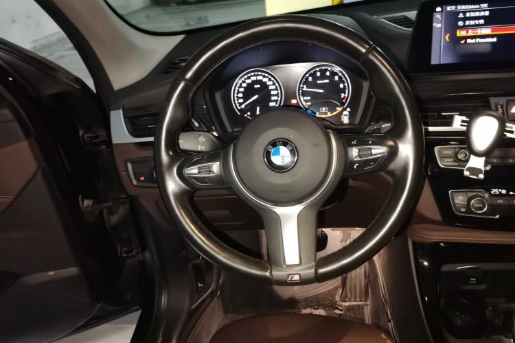 Used BMW X1 2020 xDrive25Li Luxury Edition Steering Wheel