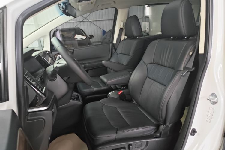 Used Honda Elysion 2016 2.4L Luxury Edition
