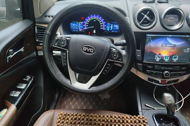 Used BYD S7 2015 2.0T Automatic Prestige Model Steering Wheel