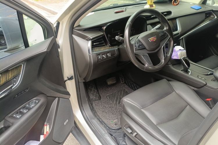 Used Cadillac XT5 2017 Anniversary Edition 25T Luxury Model