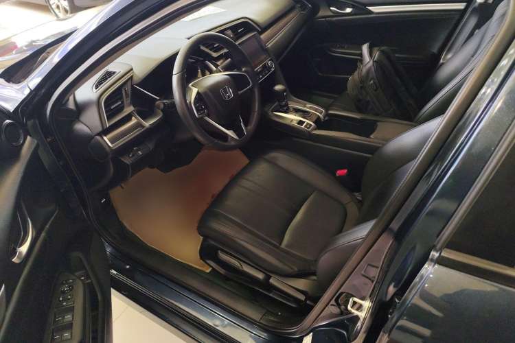 Used Honda Civic 2019 220TURBO CVT Dynamic Edition China VI Left Front Seat