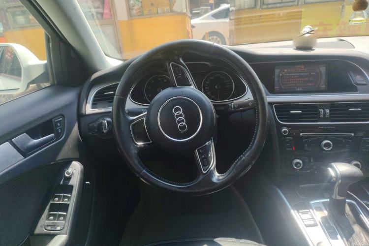 Used Audi A4L 2015 35 TFSI Millionth Anniversary Intelligent Edition Steering Wheel