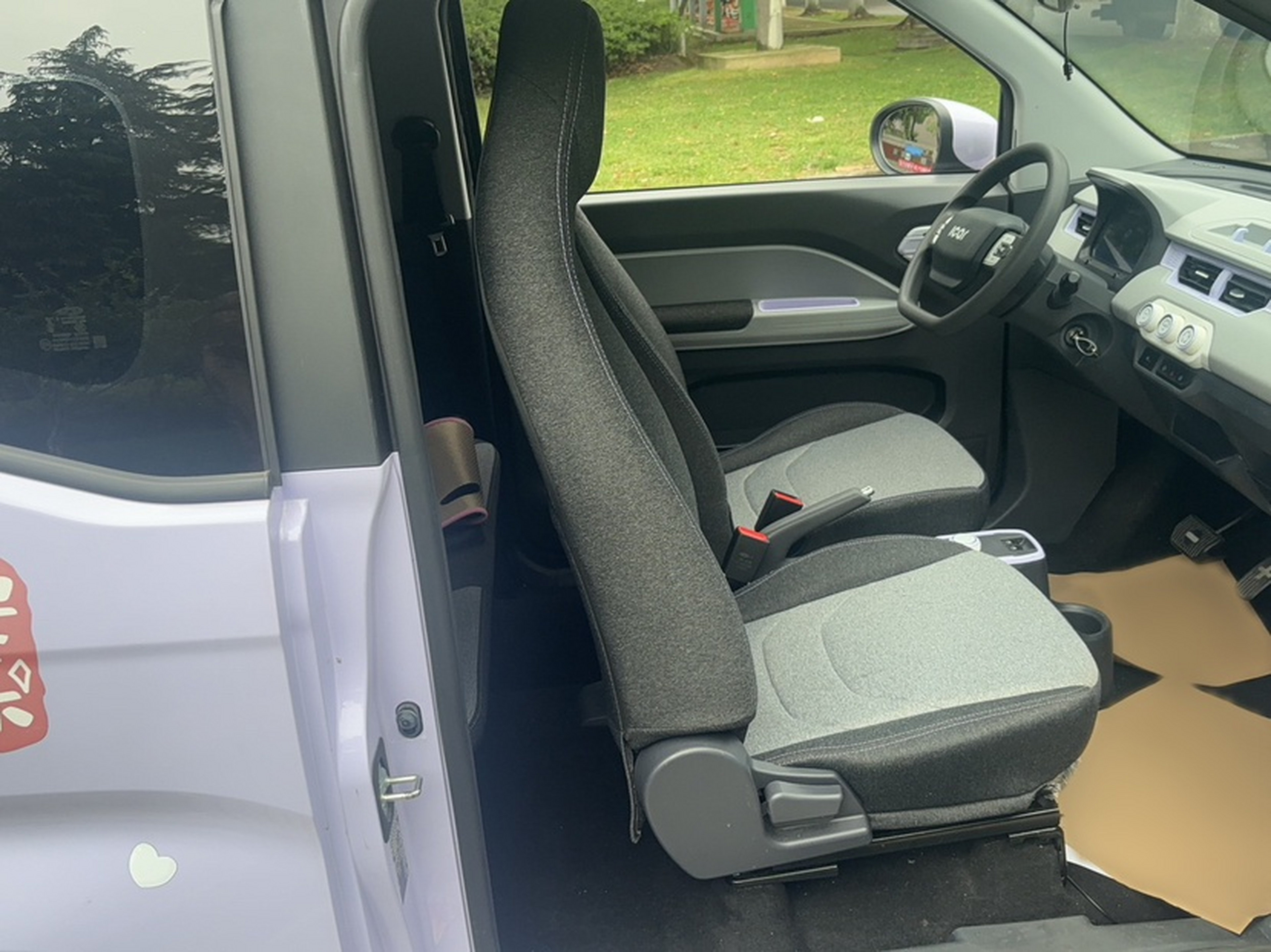 Vordere Reihe im Auto