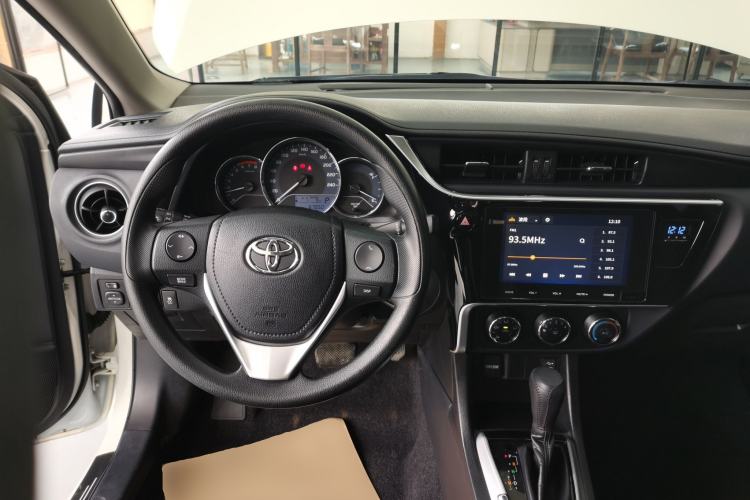 Used Toyota Levin 2017 Revised 185T CVT Elite Edition China V Standard Steering Wheel