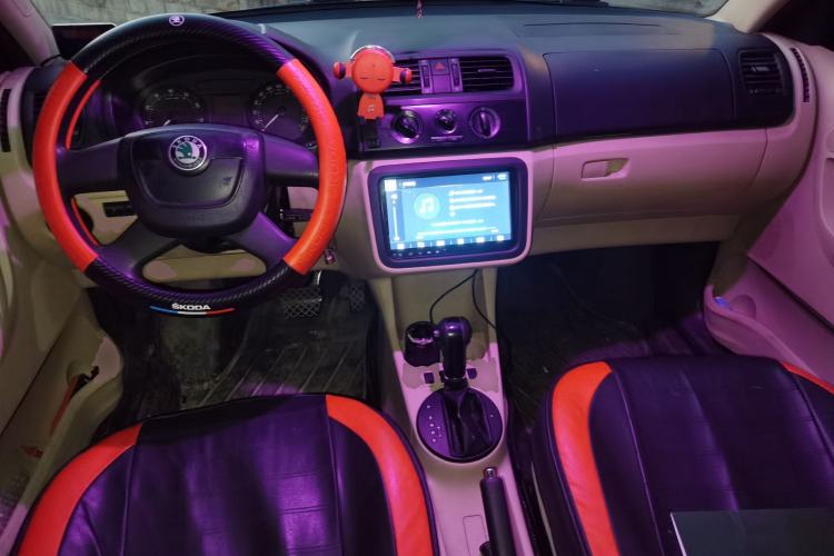 Used Skoda Fabia 2012 1.4L Automatic Crystal Edition
