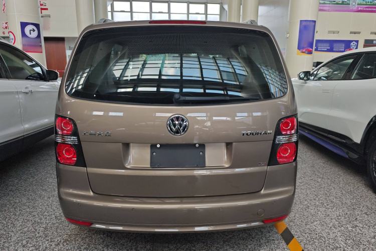 Used Volkswagen Touran 2015 1.4T DSG Comfort Edition 5 Seats
