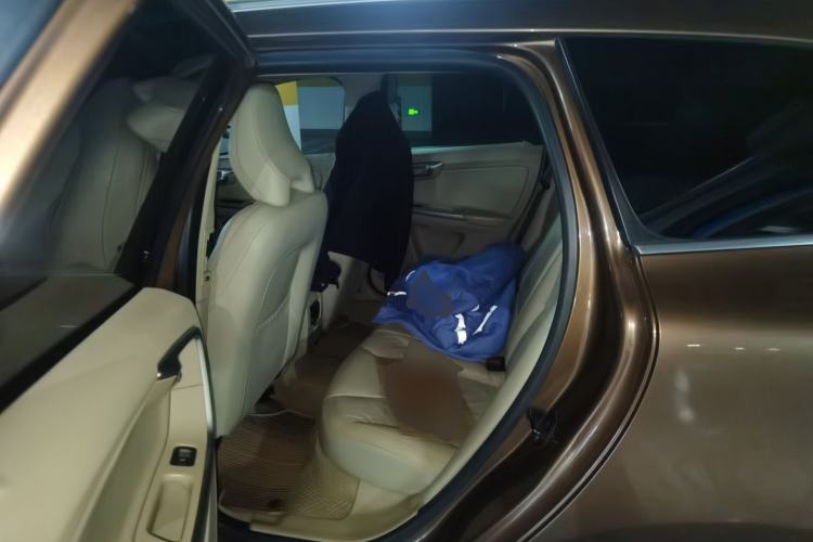 Used Volvo XC60 2011 T6 AWD Zhiya Edition Left Rear Seat