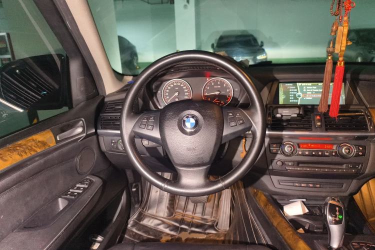 Used BMW X5 2013 xDrive35i Leading Model Steering Wheel