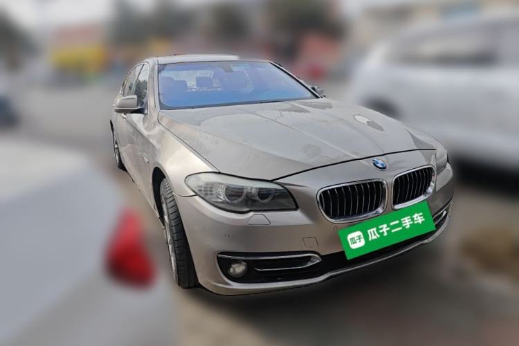 Used BMW 5 Series 2012 520Li Elegant Edition Front Right 45 Deg