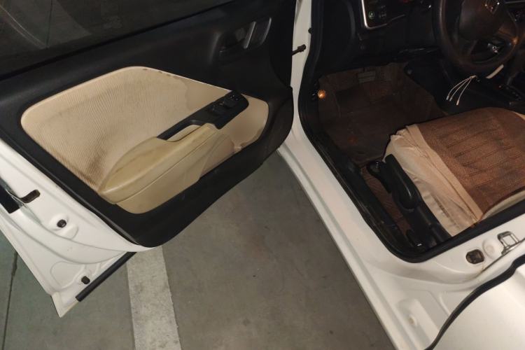 Used Honda City 2015 1.5L CVT Comfort Version Driver Seat