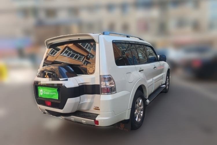 Used Mitsubishi Pajero 