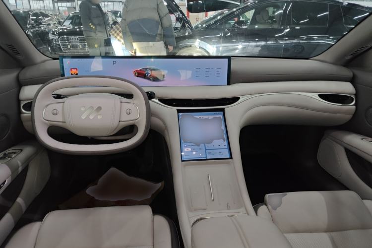 Used IM L6 2025 Max Center Console