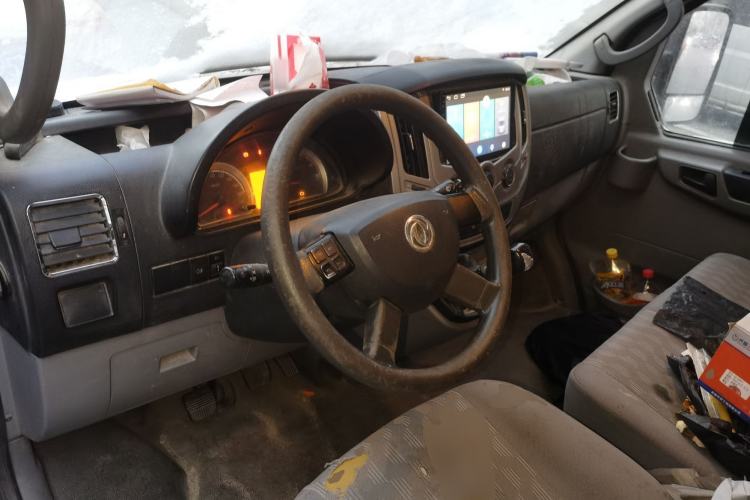 Used Dongfeng Yufeng 2020 2.3T Economy Standard Edition VAN Short Wheelbase Mid-Roof 3-Seater WP2.3
