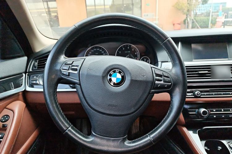 Used BMW 5 Series 2014 520i Elegant Edition