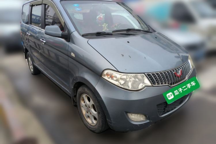 Used Wuling Hongguang 2013 1.5L Luxury Model
