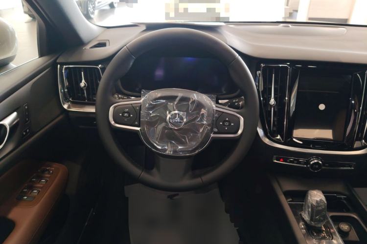 Used Volvo S60 2026 Model B4 Zhiyi Luxury Edition
