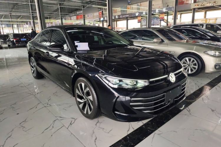 Used Volkswagen Passat 2025 Pro 380TSI Dragon Glory Edition
