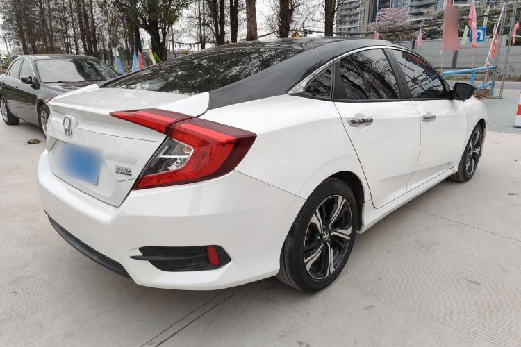 Used Honda Civic 2016 220TURBO CVT Luxury Edition
