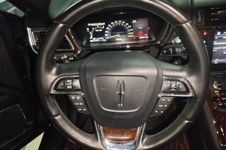 Used Lincoln Continental 2019 2.0T Two-Wheel Drive Luxury Edition China VI Standard
