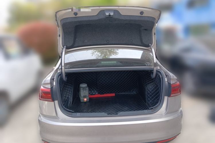 Used Volkswagen Bora 2019 1.5L Manual Fashion Edition
