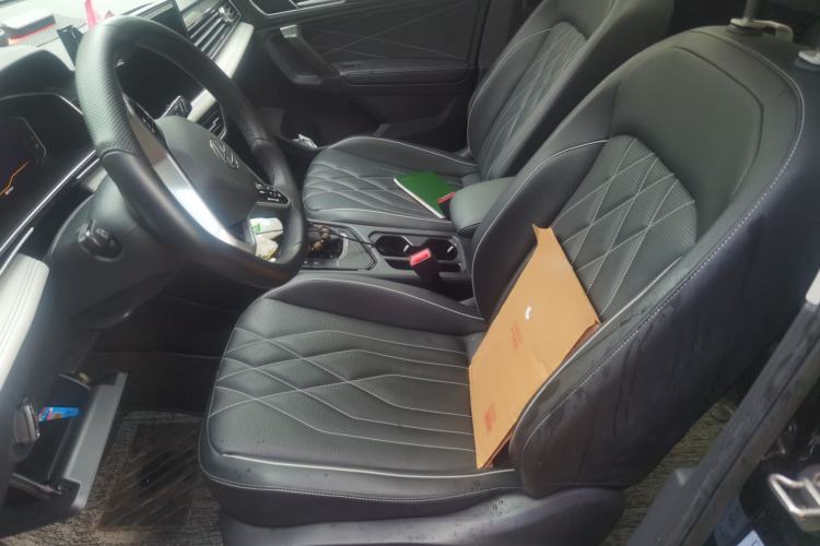 Used Volkswagen Tiguan L 2022 330TSI Automatic Two-Wheel Drive R-Line Enhanced Edition Left Front Seat