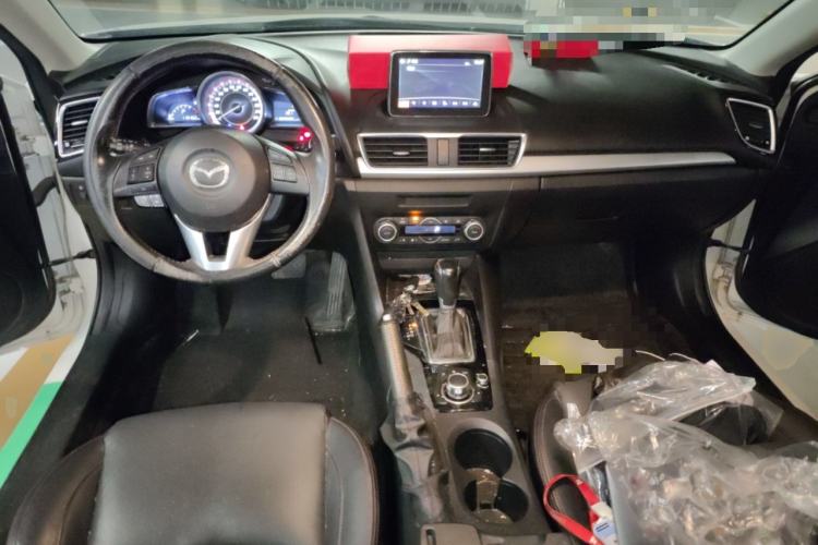 Used Mazda 3 Axela 2014 Hatchback 2.0L Automatic Sport Model