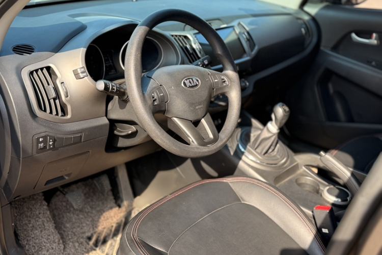 Used Kia Sportage R 2015 2.0L Manual Two-Wheel Drive GL Model