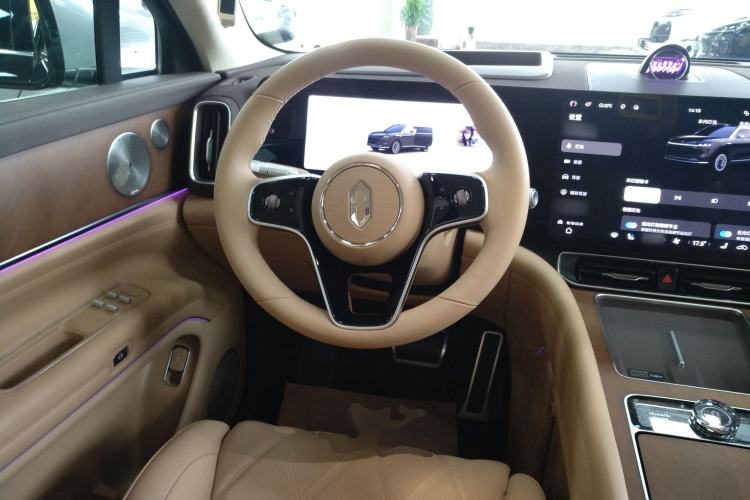 Used Hima AITO M9 2025 Extended-Range Ultra Version 52 kWh 6-Seater Steering Wheel