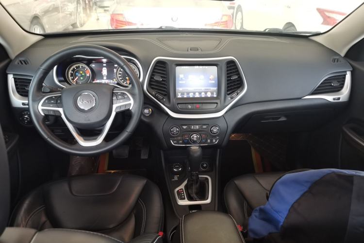 Used Jeep Cherokee 2016 2.4L Professional Smart Version